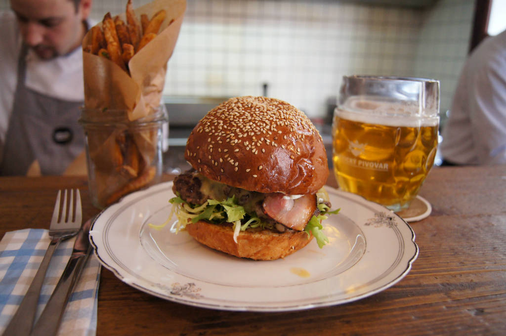 dish. fine burger bistro, Prague